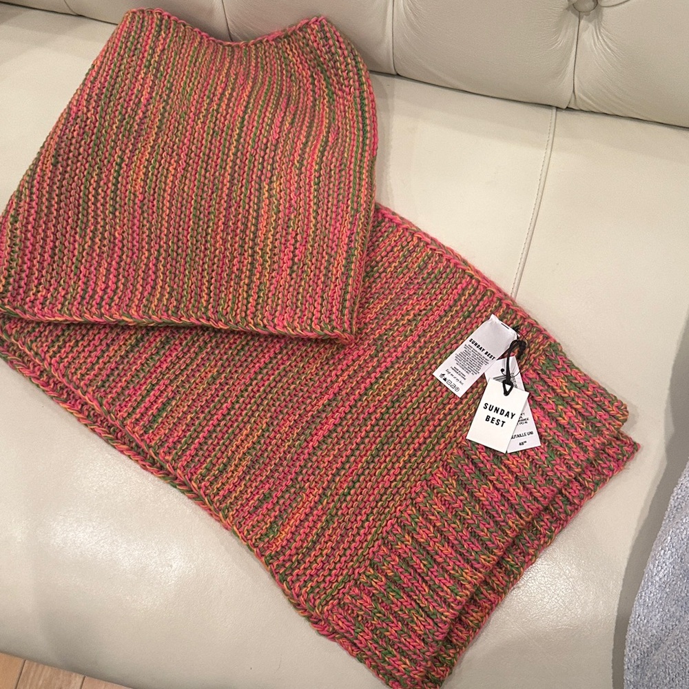 Aritizia Scarf in knitted stockinette stitch. 70”